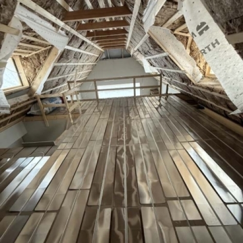 Montering af varme i gulv loft